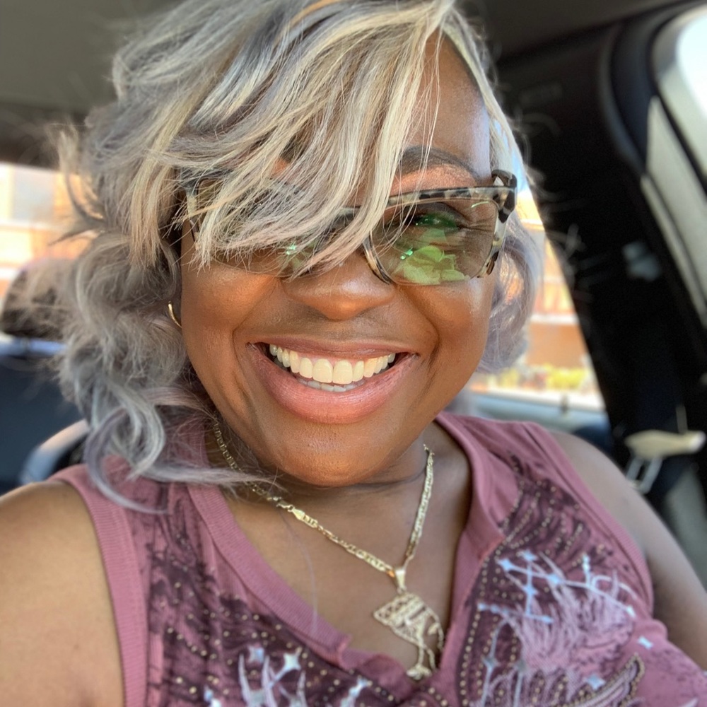 Meet your Posher, Debra